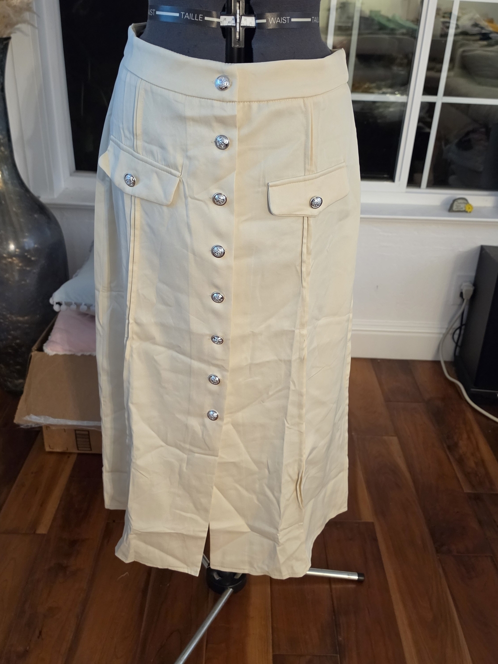 Women’s Cream Button-Front Midi Skirt